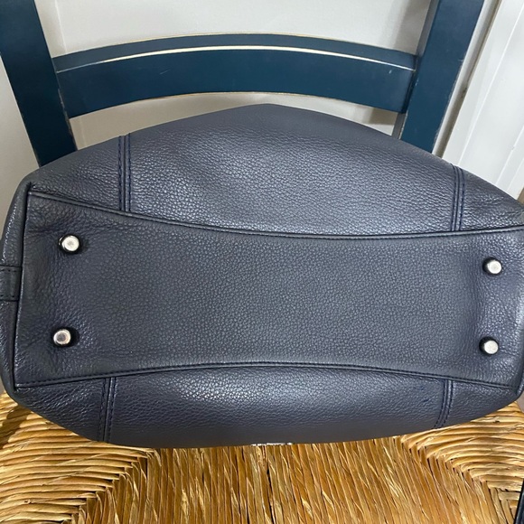 Coach purse - Picture 4 of 4